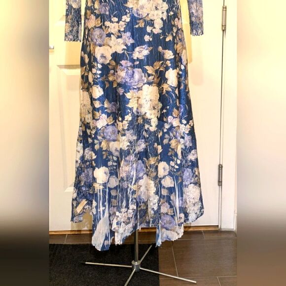 EUC Komarov XL Lace Sleeve Charmeuse and Chiffon Cocktail Dress in Casablanca - Picture 7 of 16